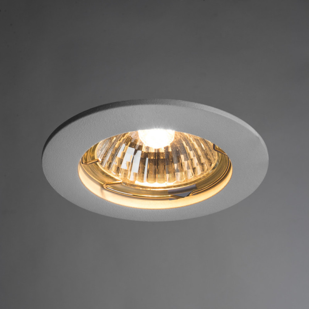 Потолочный светильник ARTE Lamp Basic A2103PL-1WH